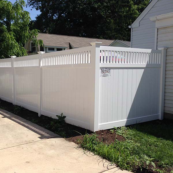 Backyard Fence Installation In Illinois - Paramount Fence